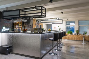 bar 2.jpg